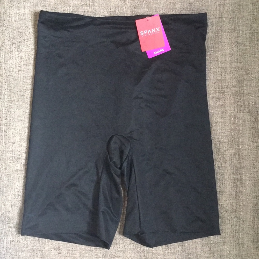 SPANX NWT black bike shorts size M